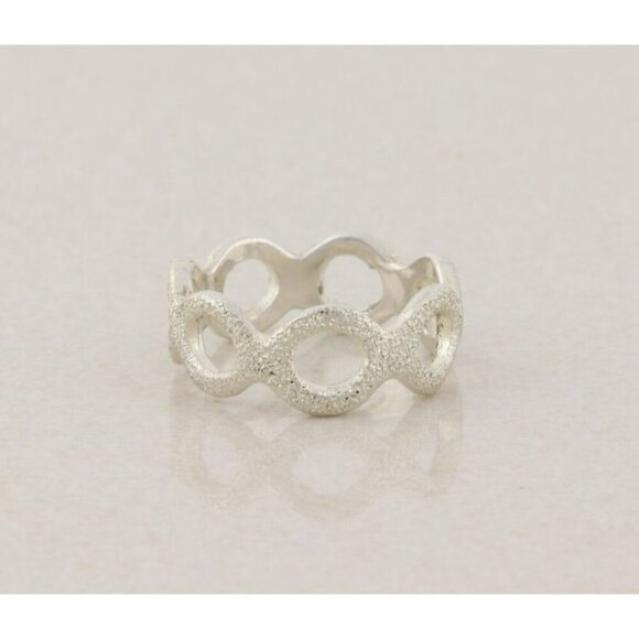 Unbranded Jewelry - Sterling Silver Textured O Ring Band Circle Design Size 7